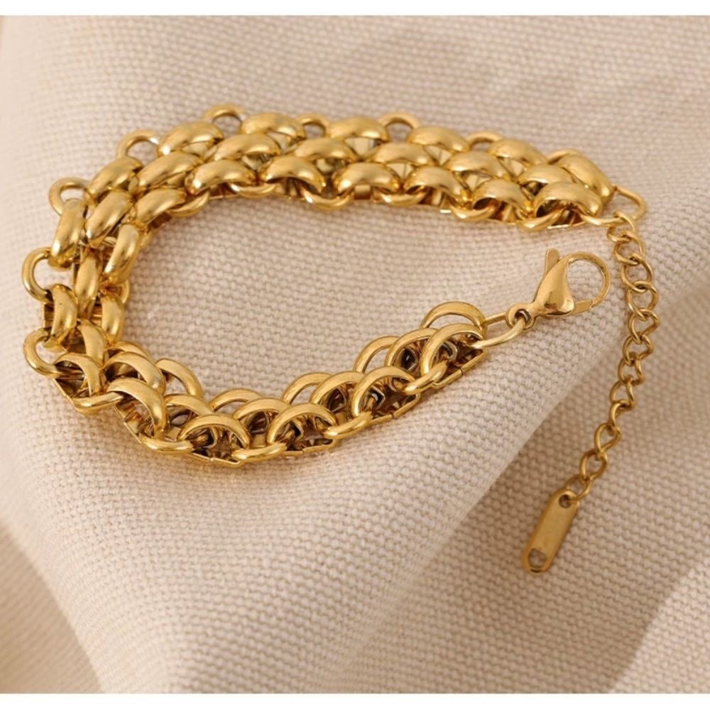 Toggle clasp chain bracelet