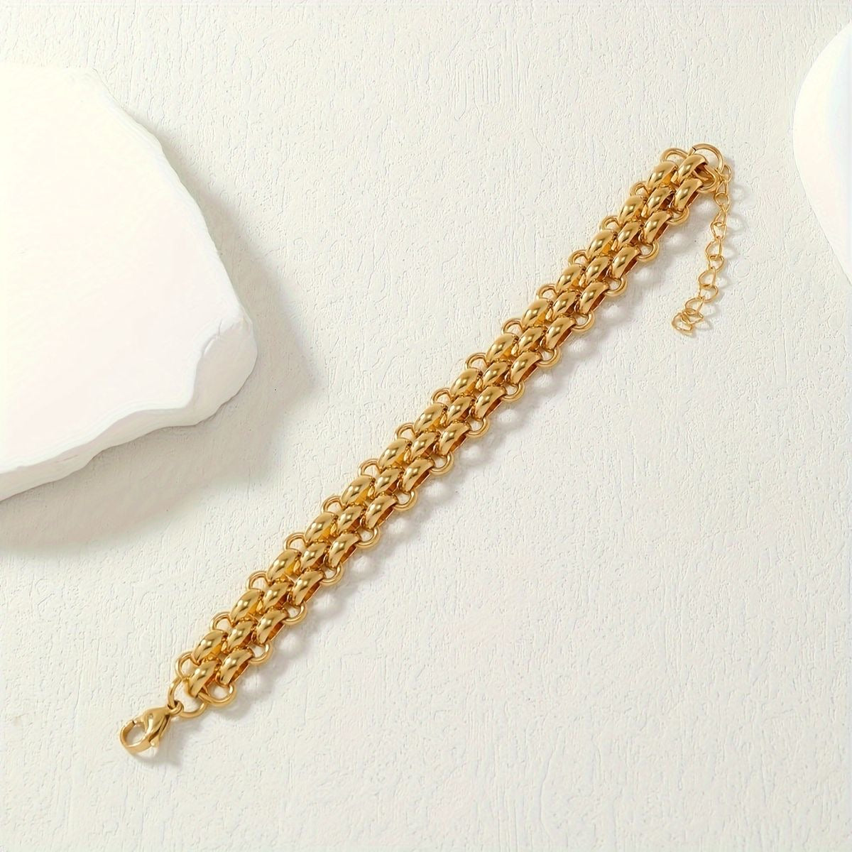 Toggle clasp chain bracelet